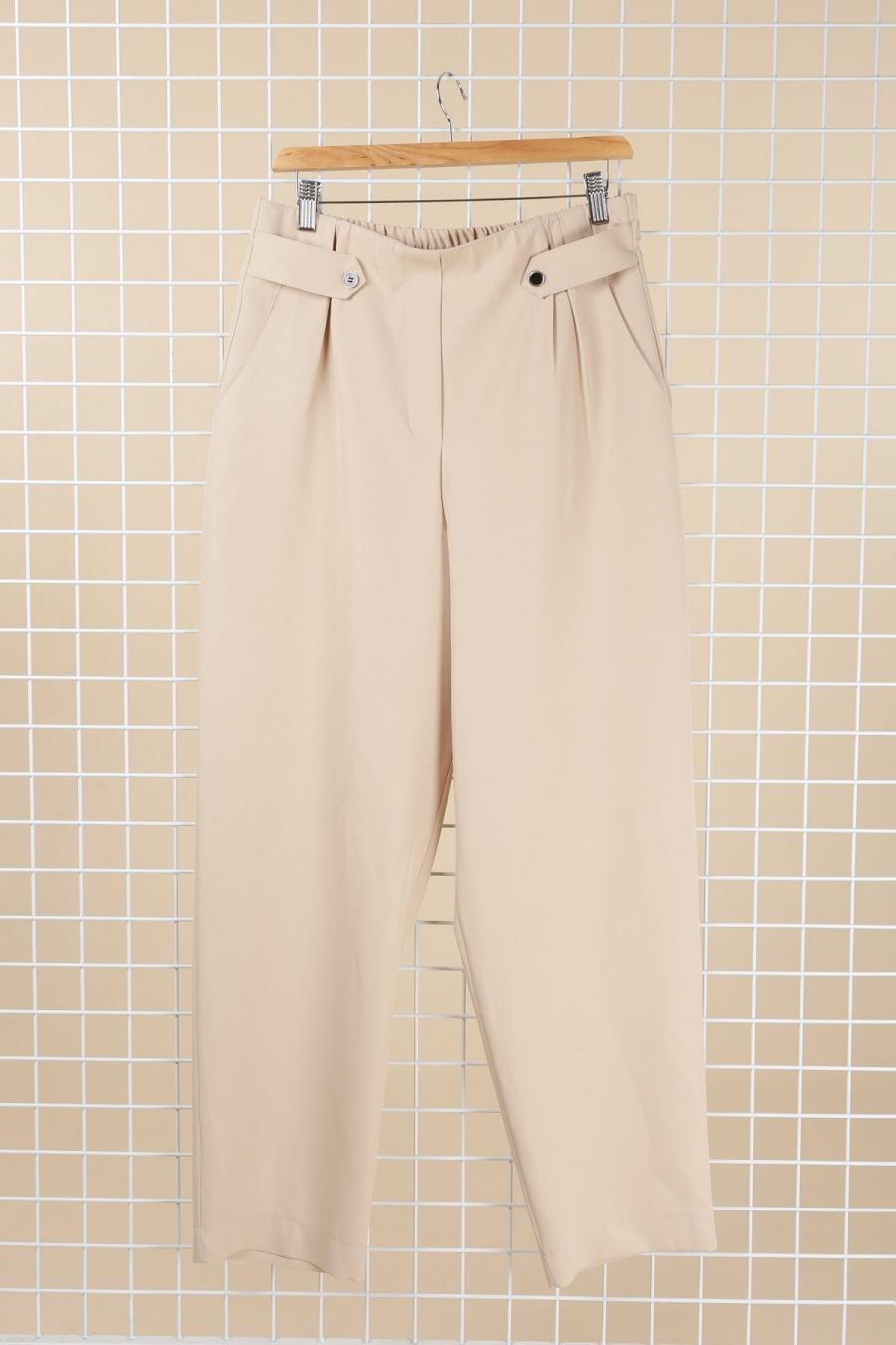 Le pantalon à boutons - Big Fab Fashion
