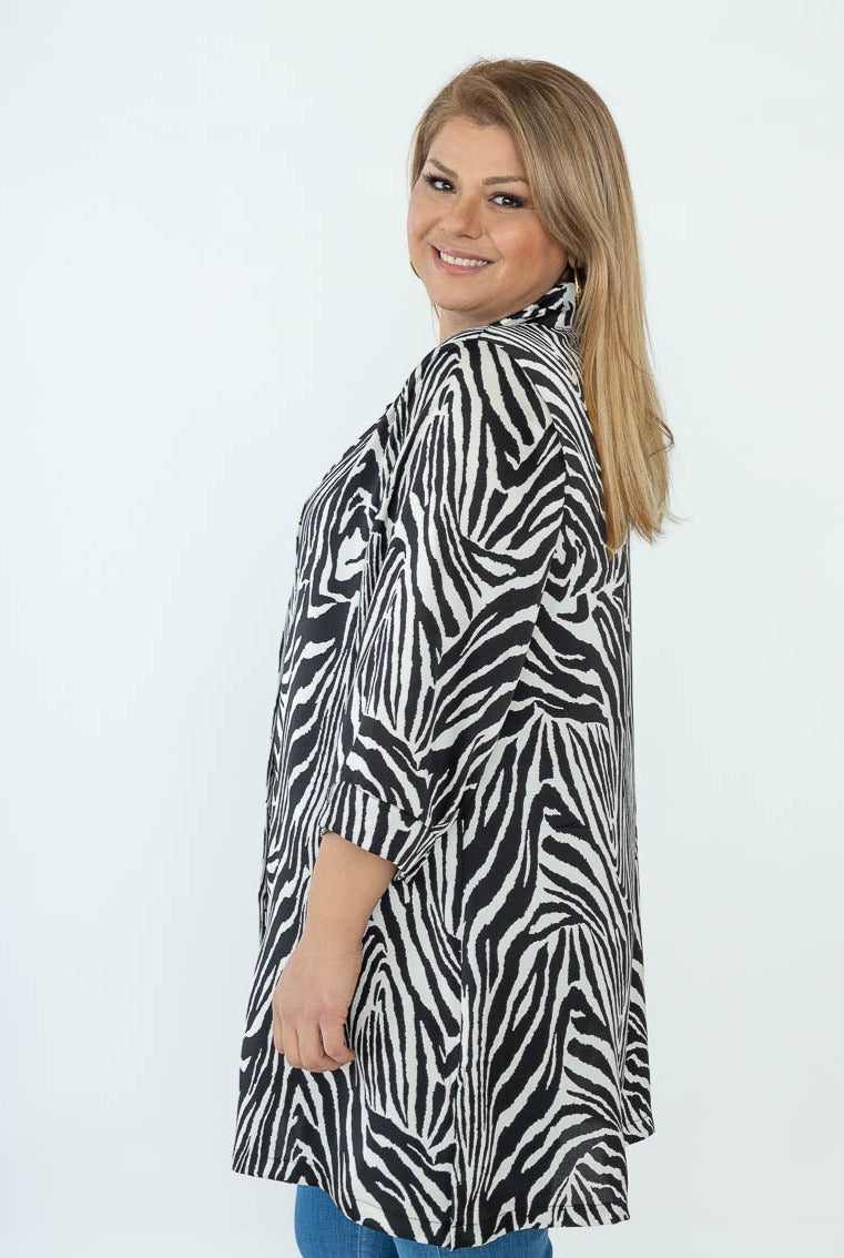 La robe chemise zébrée