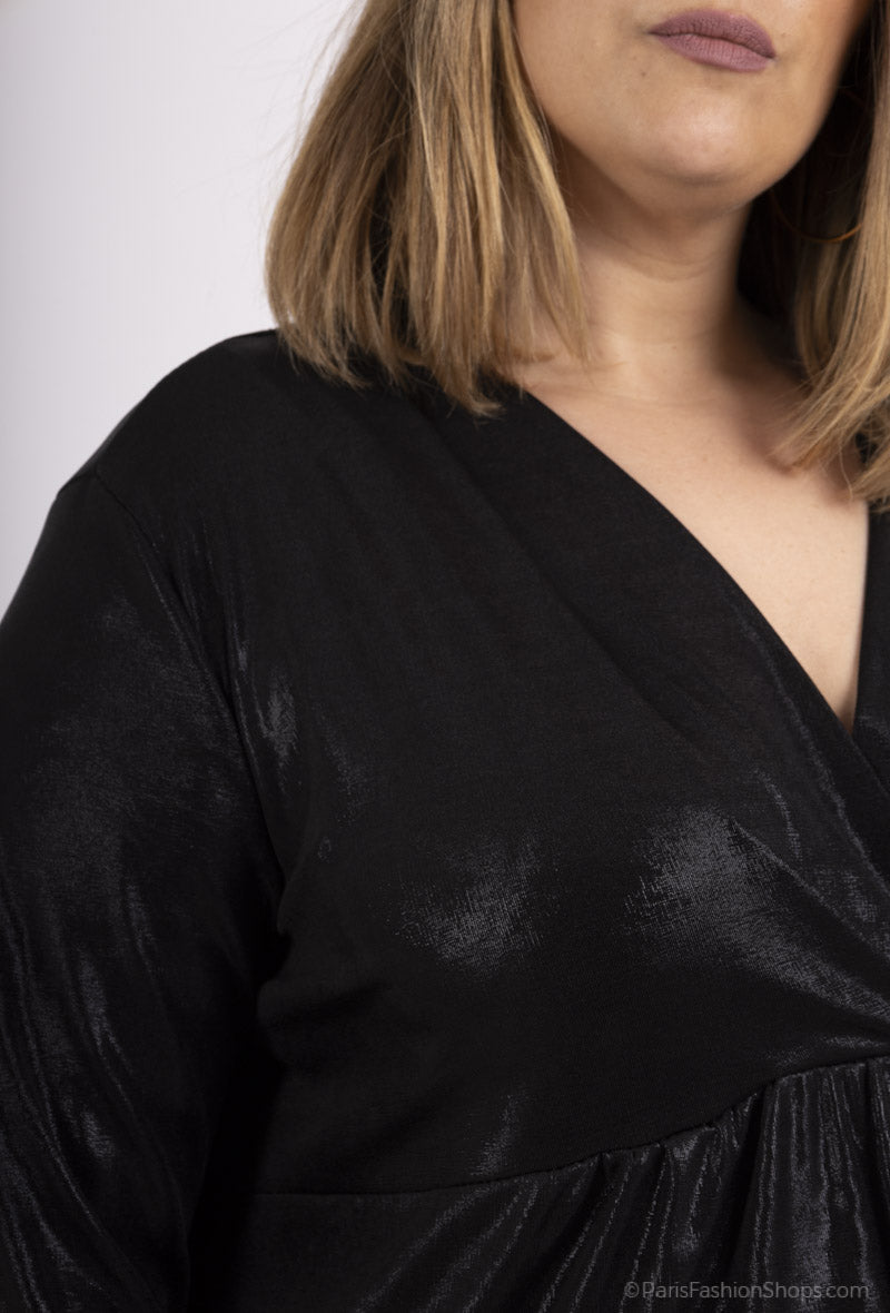 La robe brillante courte