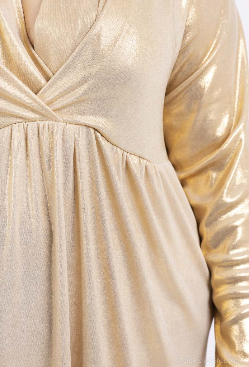 La robe brillante courte