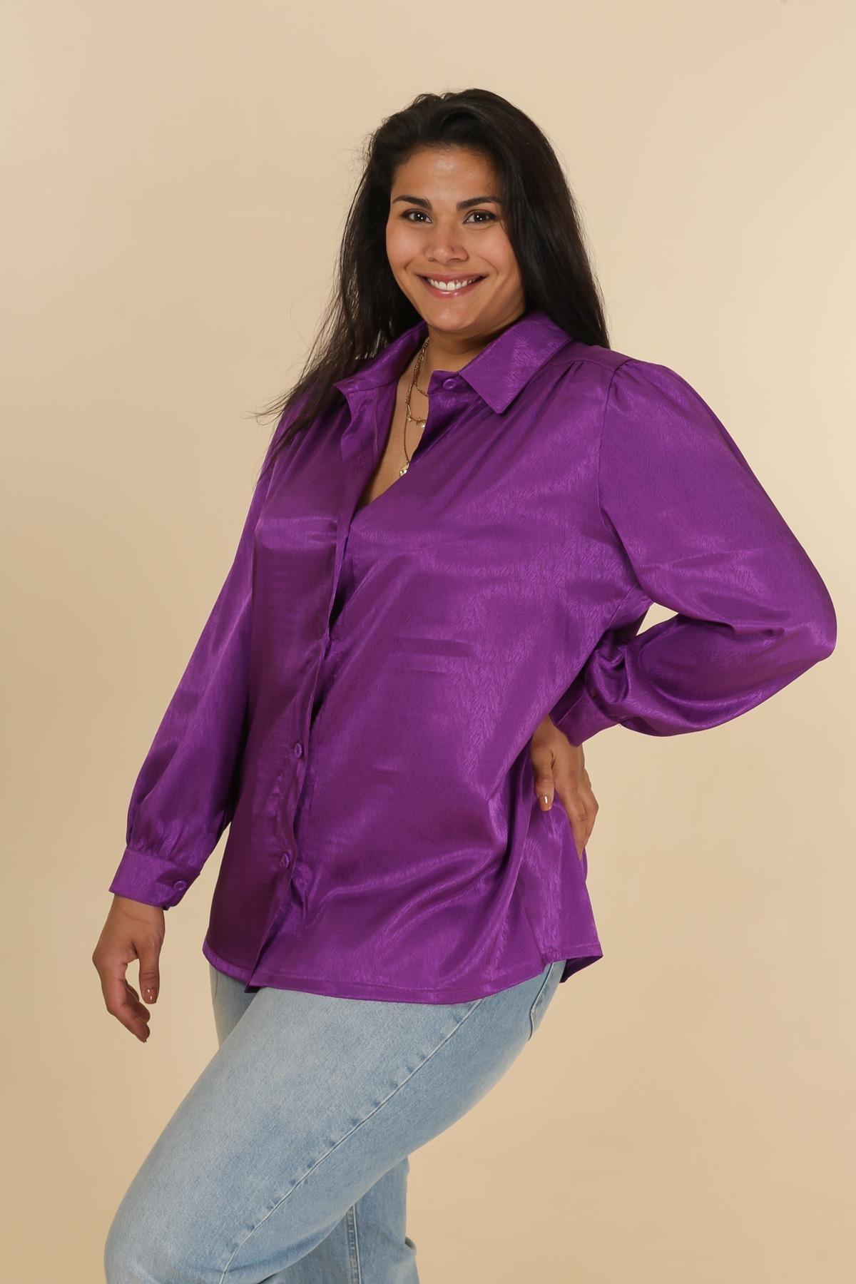 La chemise en satin