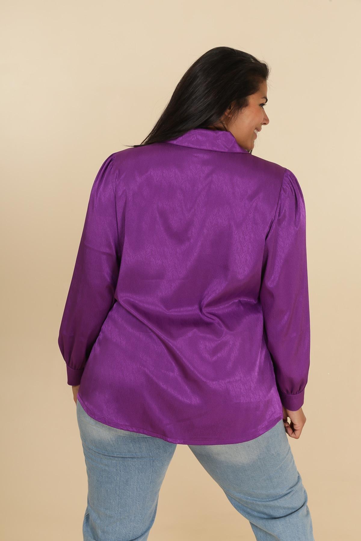 La chemise en satin