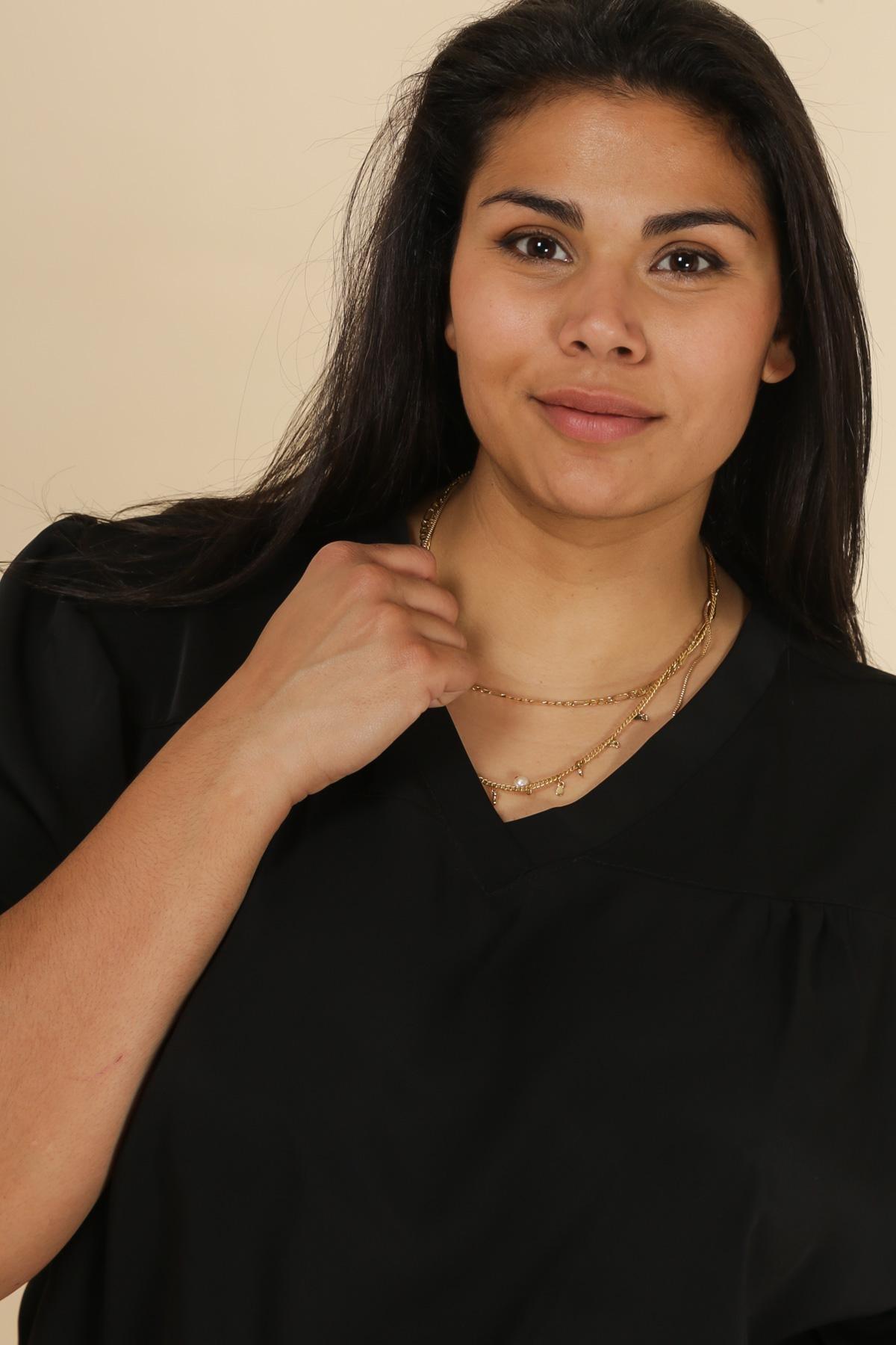 La blouse col V