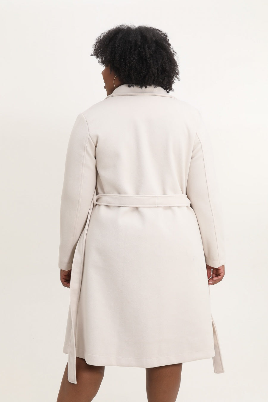 Le manteau à ceinture