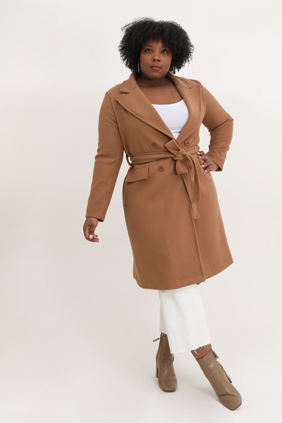 Le manteau à ceinture