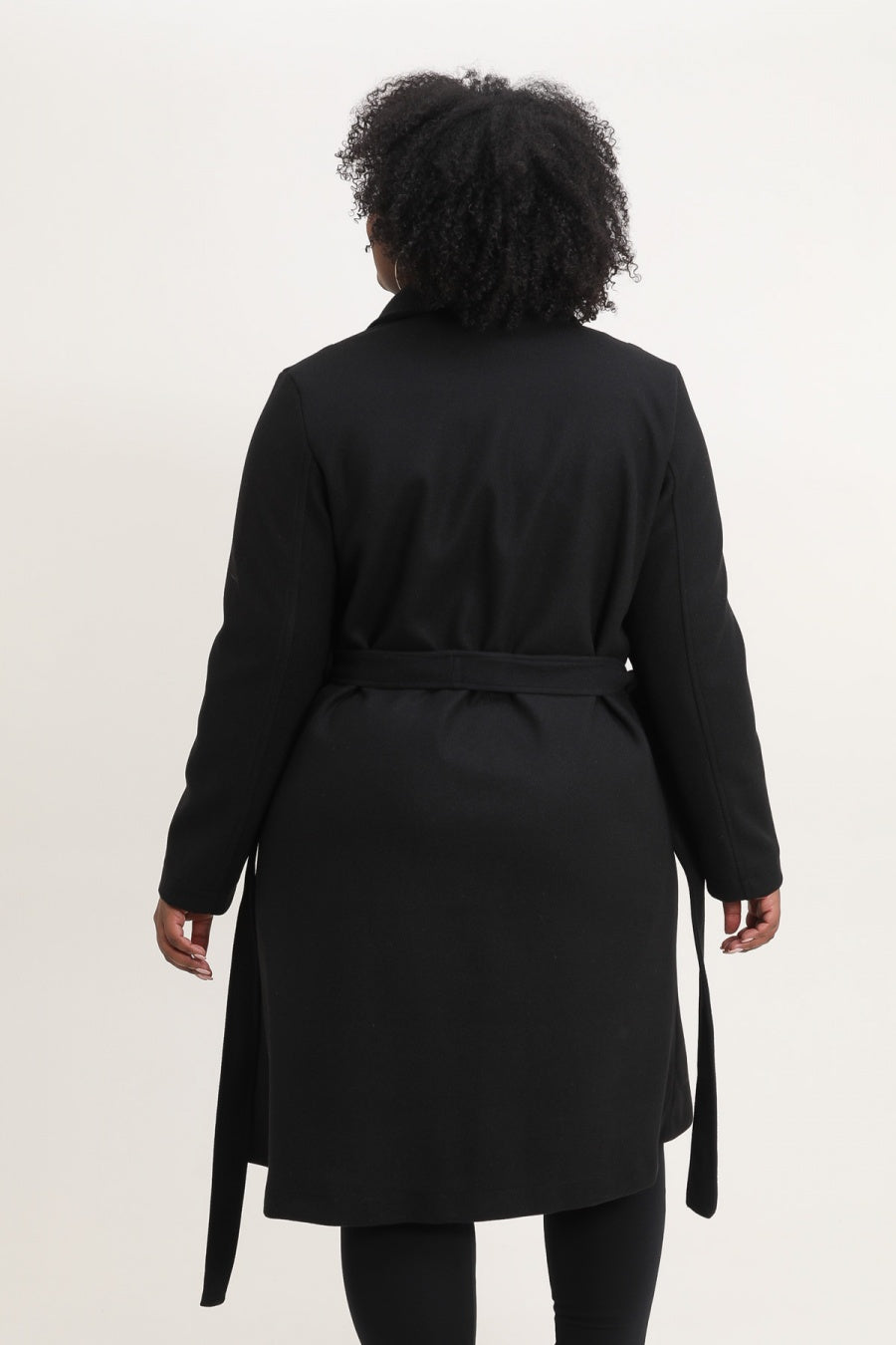 Le manteau à ceinture
