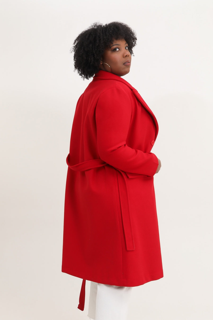 Le manteau à ceinture