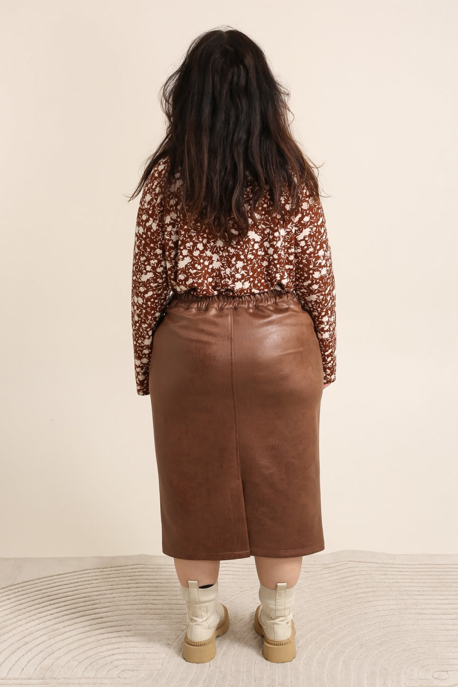 La jupe longue en simili cuir