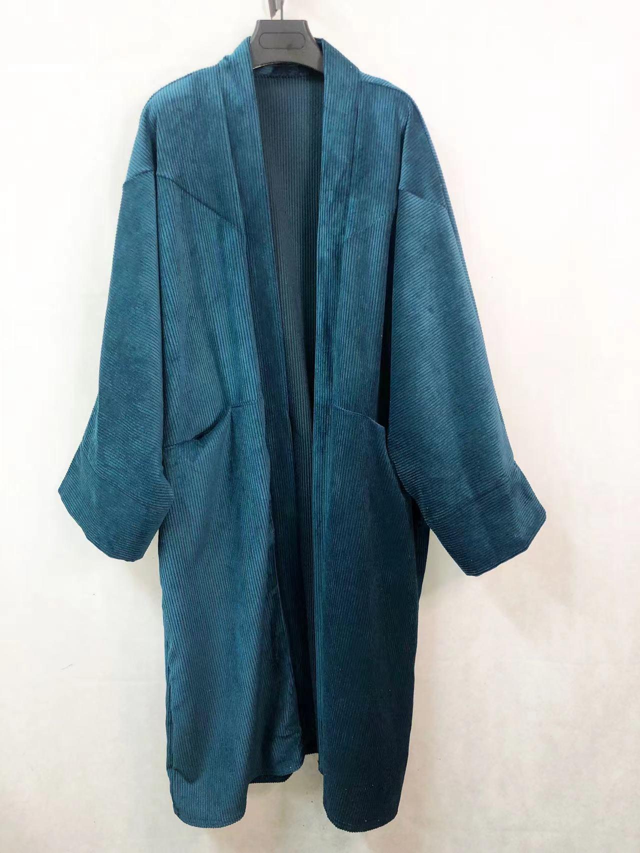 Le gilet en velours côtelé