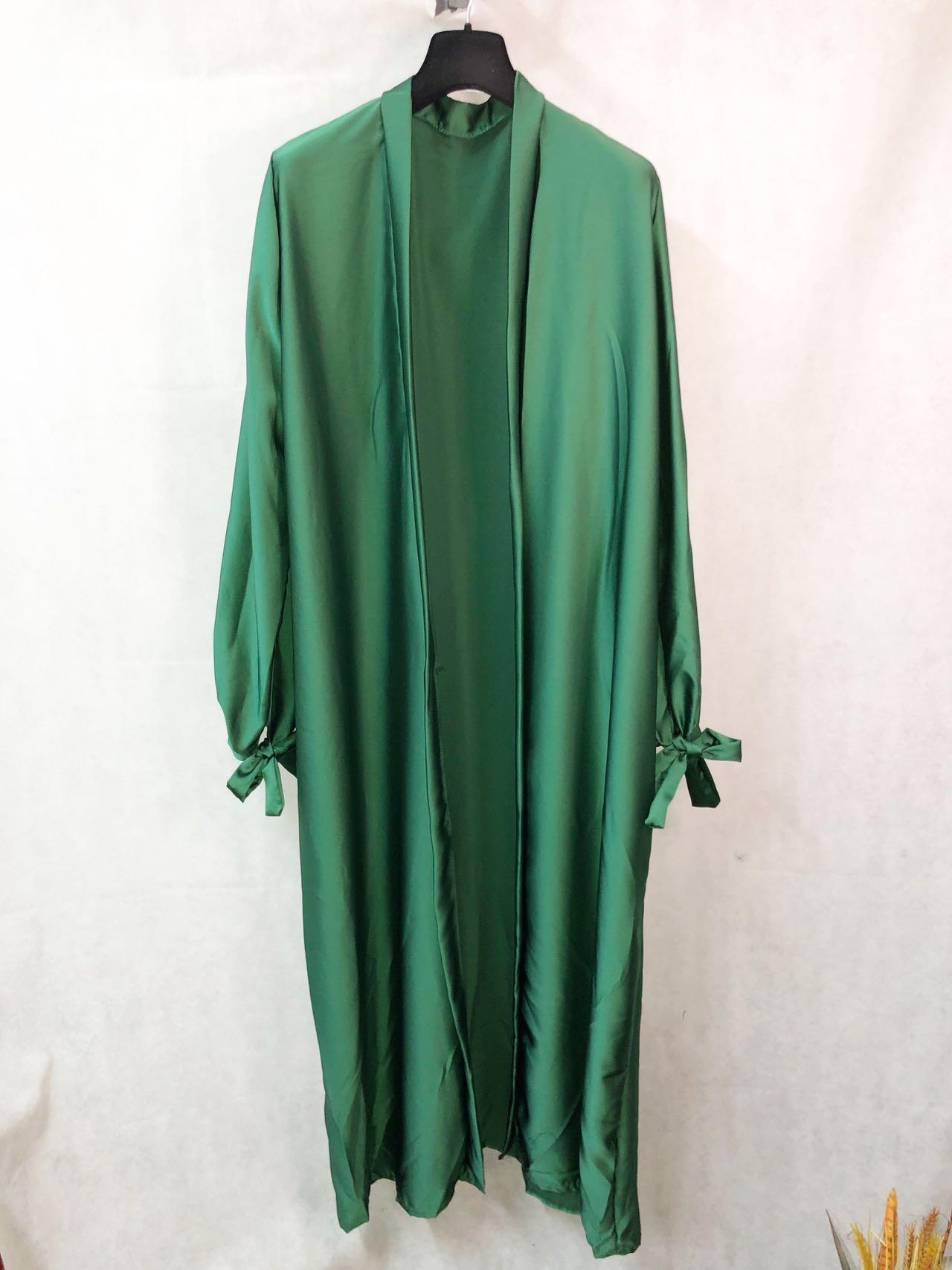 Le gilet long satiné