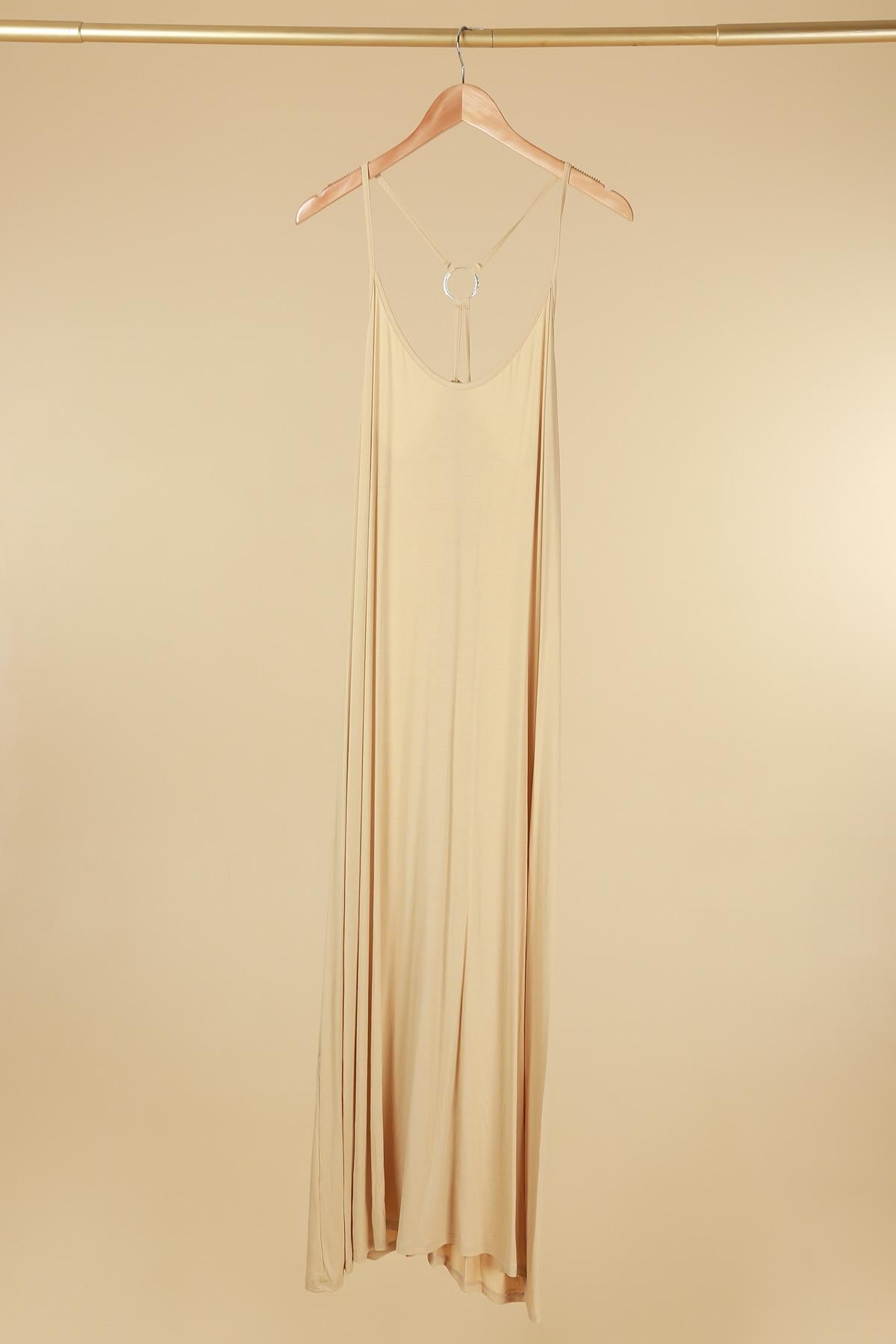 La robe à bretelles