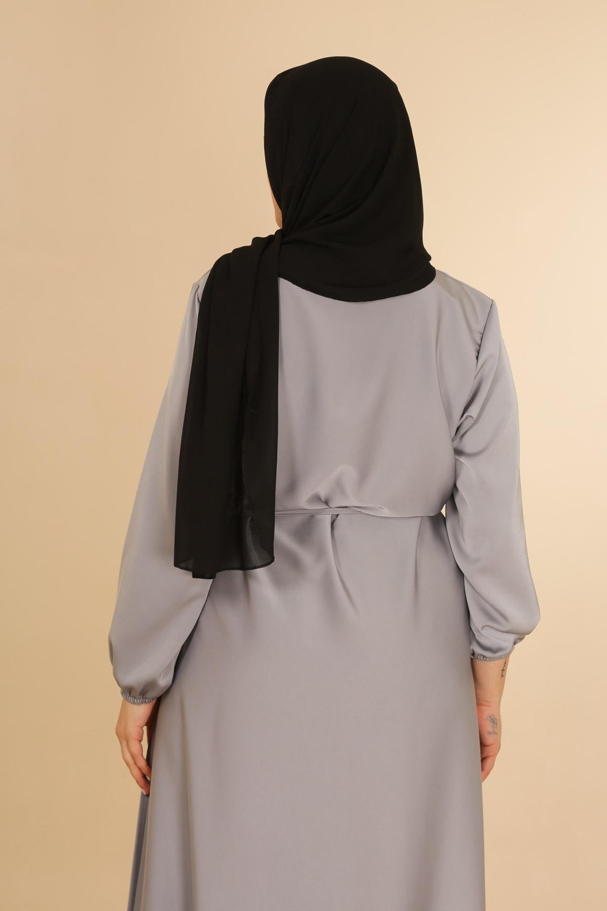 La robe longue satinée - Big Fab Fashion
