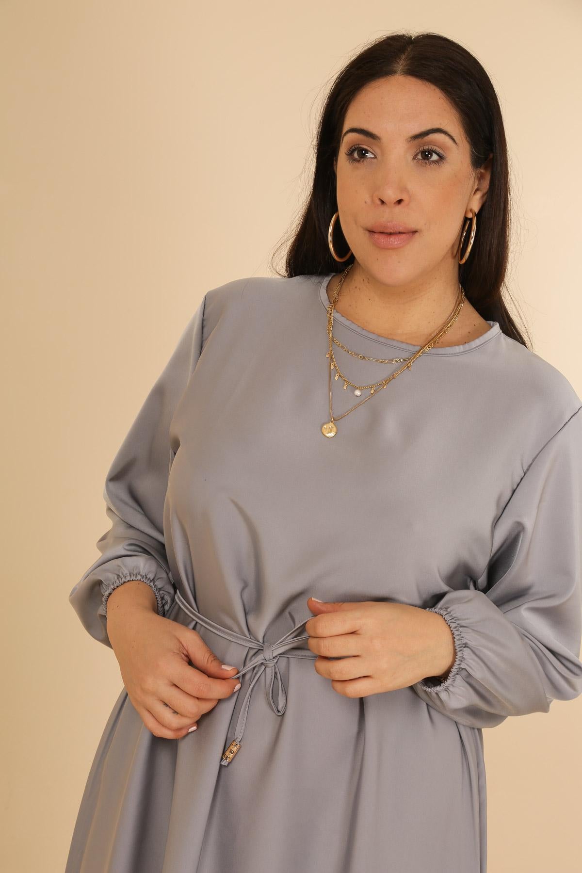 La robe longue satinée - Big Fab Fashion