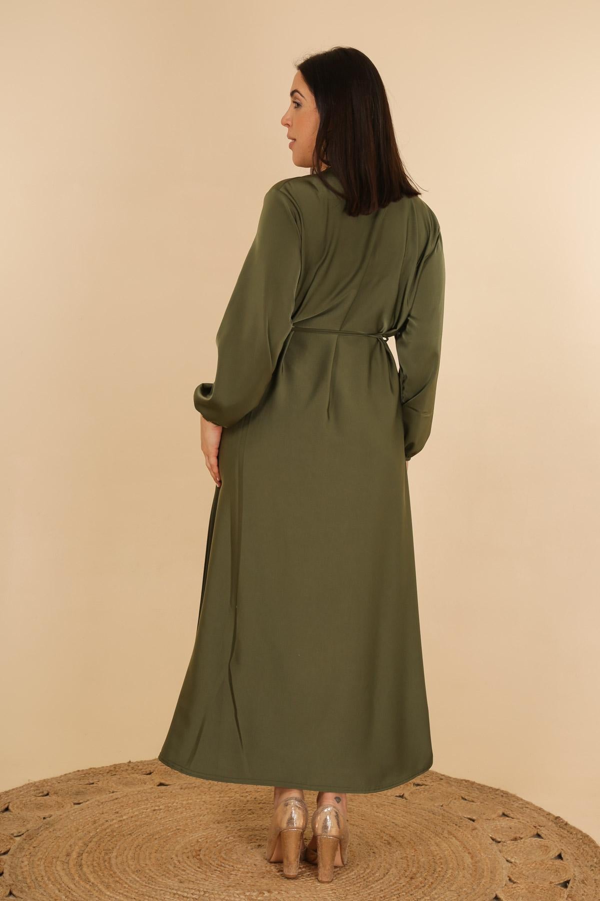 La robe longue satinée - Big Fab Fashion