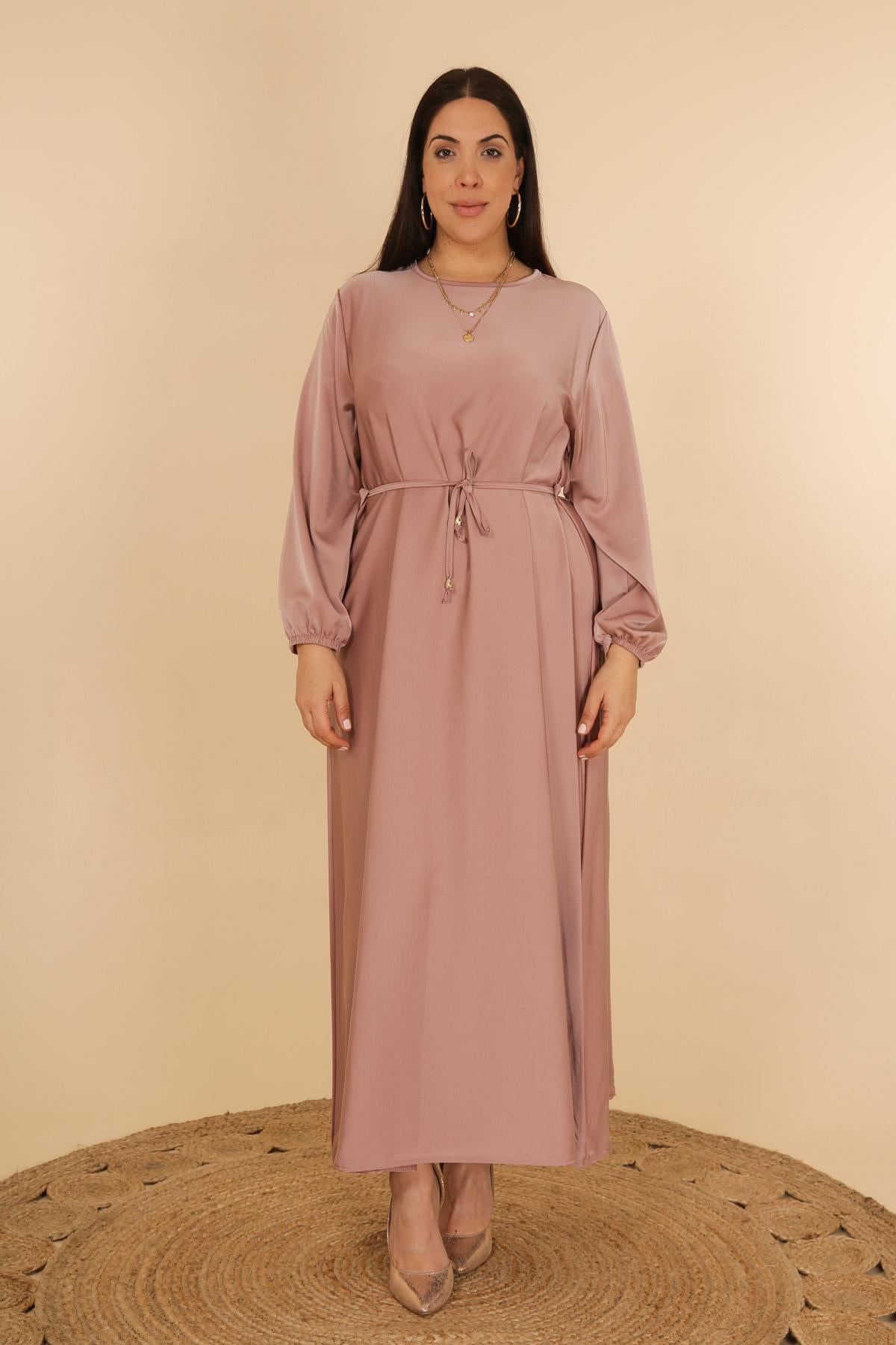 La robe longue satinée - Big Fab Fashion