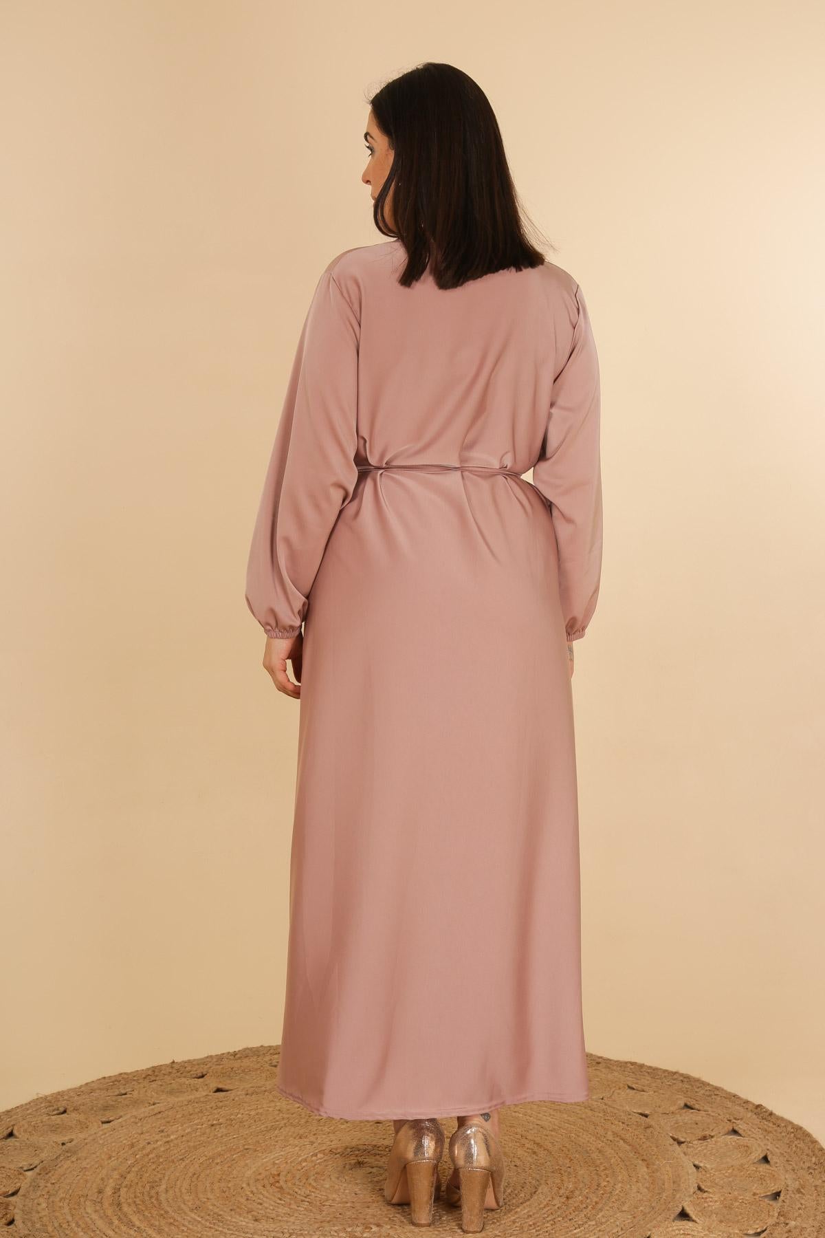 La robe longue satinée - Big Fab Fashion