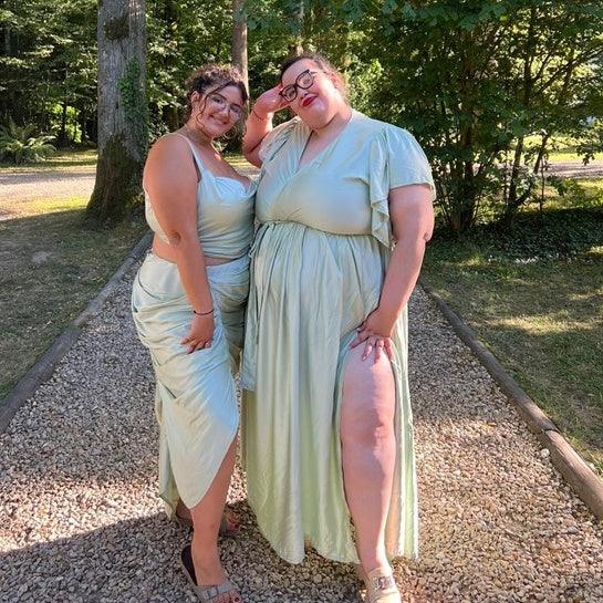A droite,la jupe fendue grandes tailles chic et élégante BFF