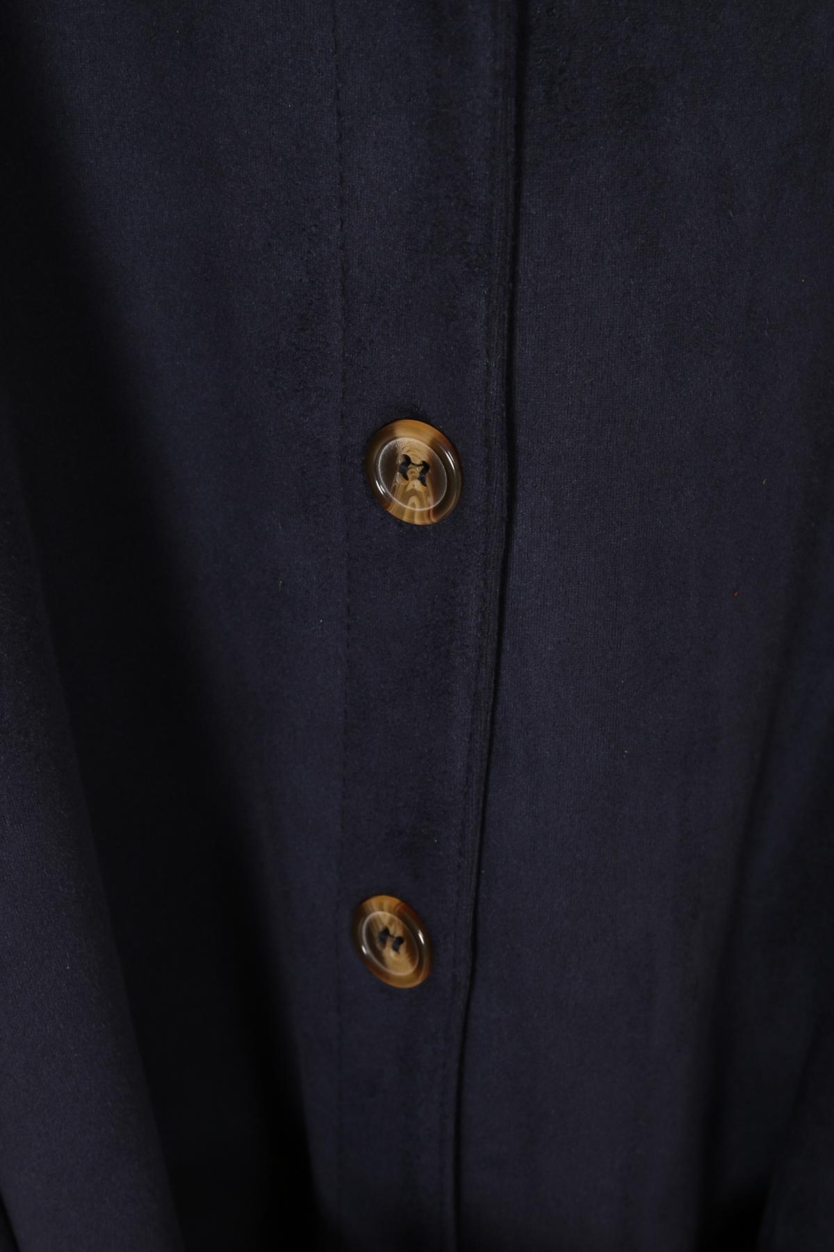 Le trench en suédine - Big Fab Fashion
