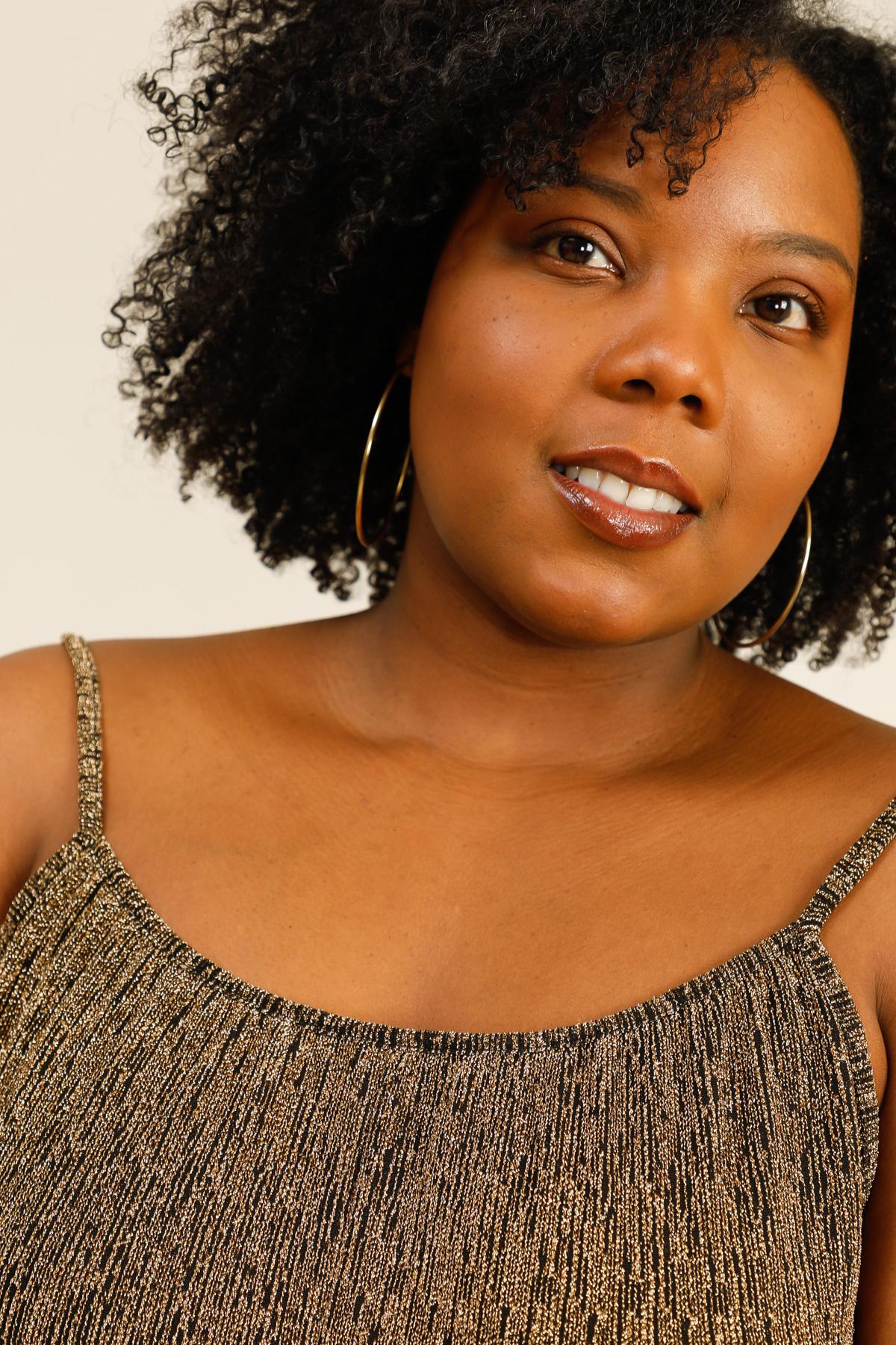 La robe pailletée à bretelles