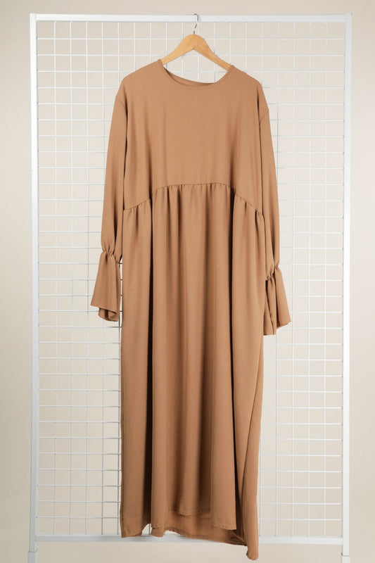 La robe longue manches volants