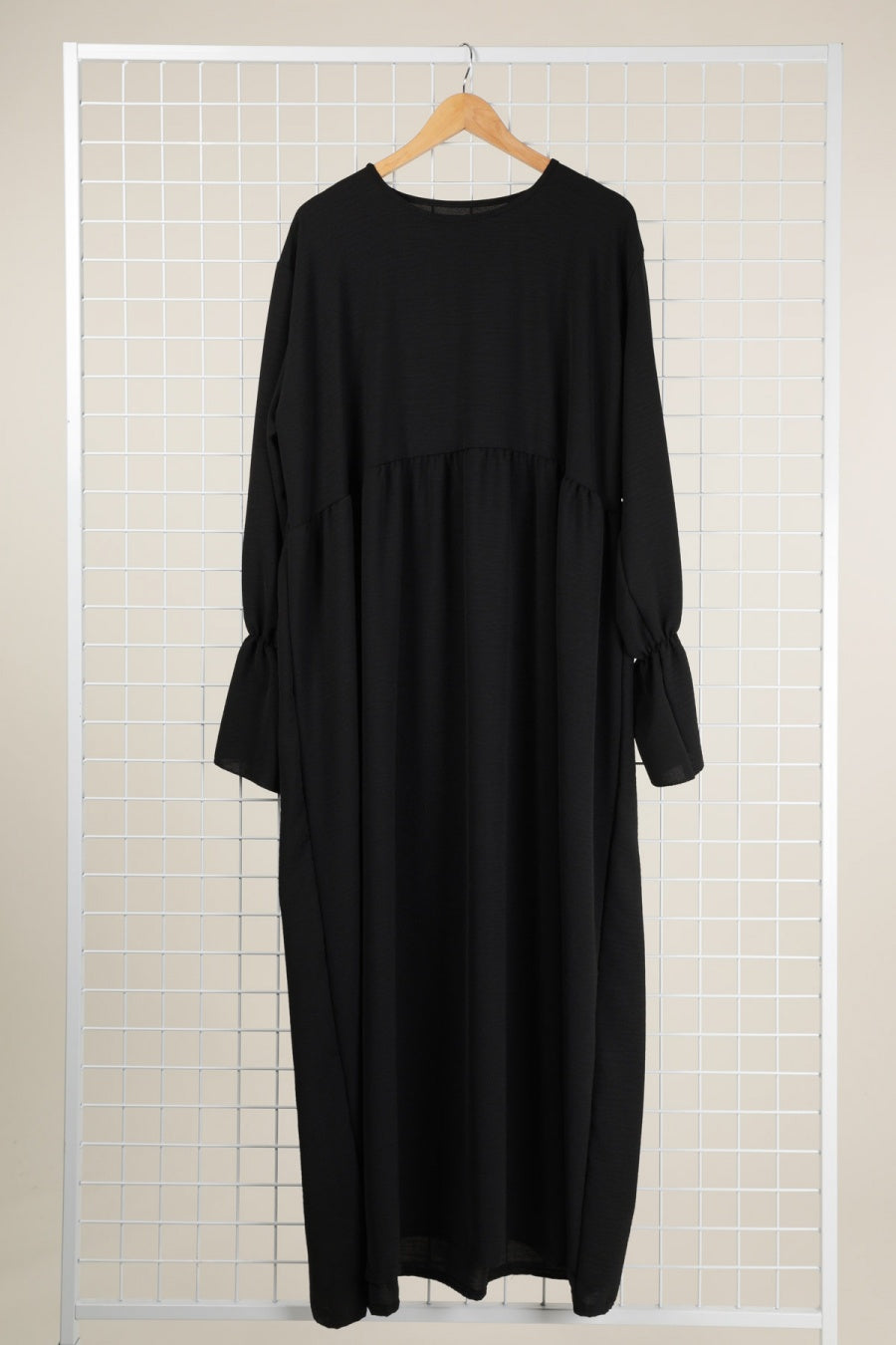 La robe longue manches volants