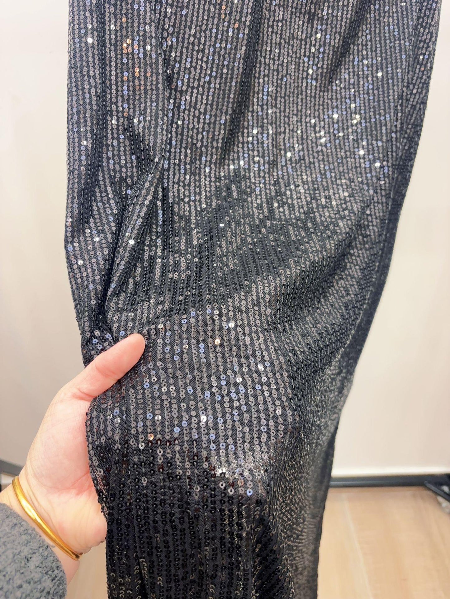 La jupe longue à sequins