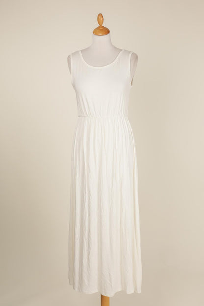 La robe à bretelles larges