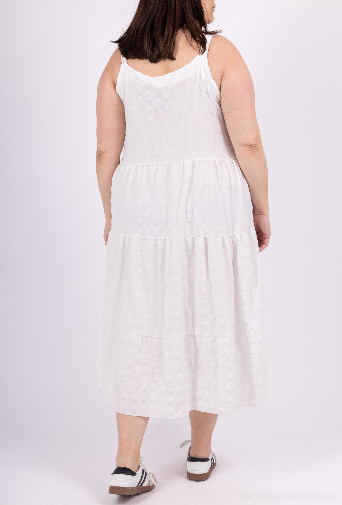 La robe babydoll à bretelles