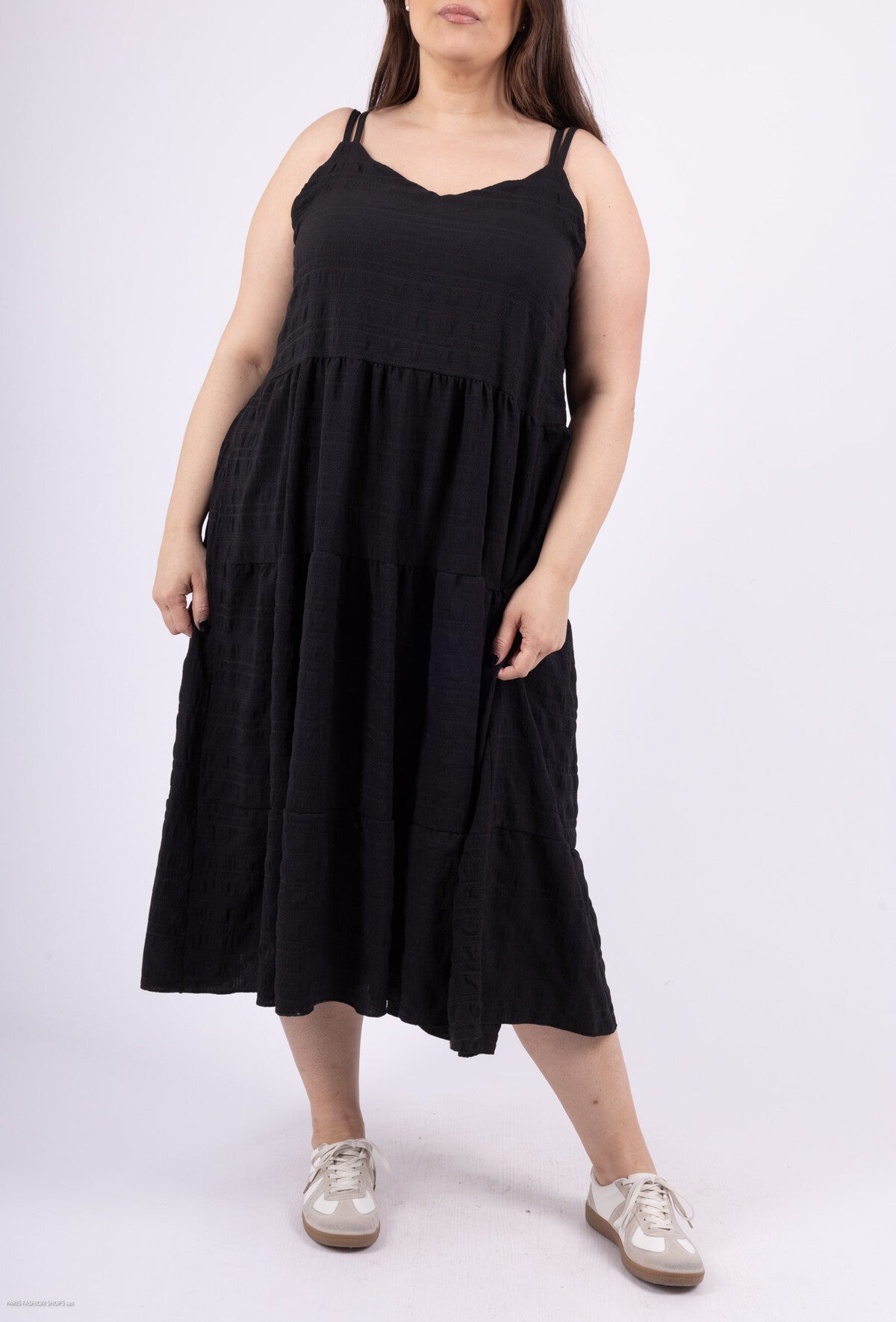 La robe babydoll à bretelles