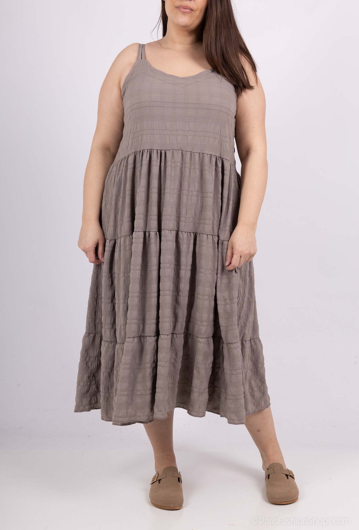 La robe babydoll à bretelles